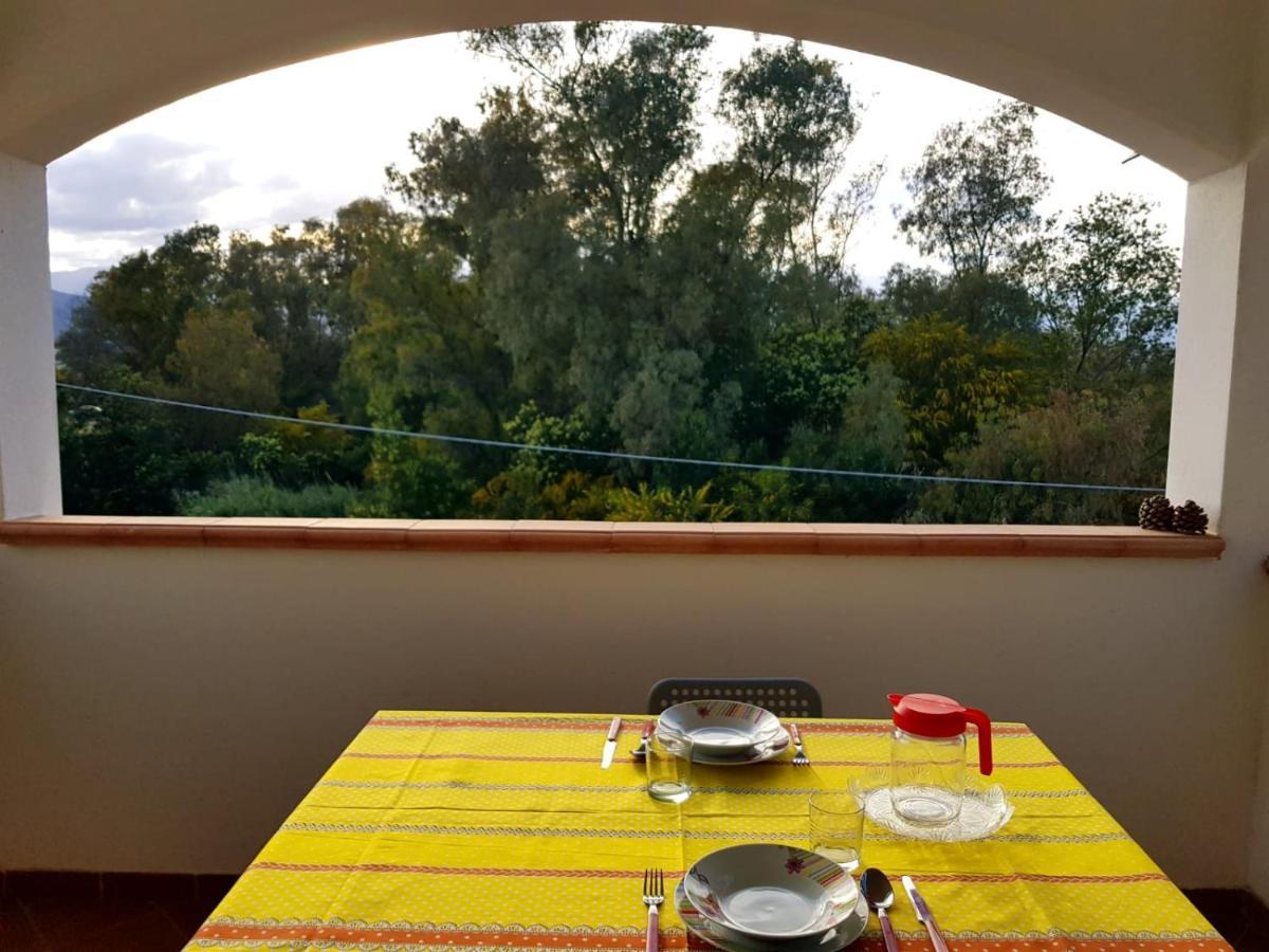 Borgo San Giorgio Διαμέρισμα Àrbatax Εξωτερικό φωτογραφία