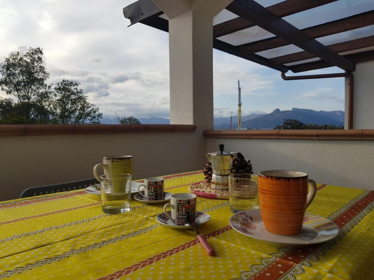 Borgo San Giorgio Διαμέρισμα Àrbatax Εξωτερικό φωτογραφία